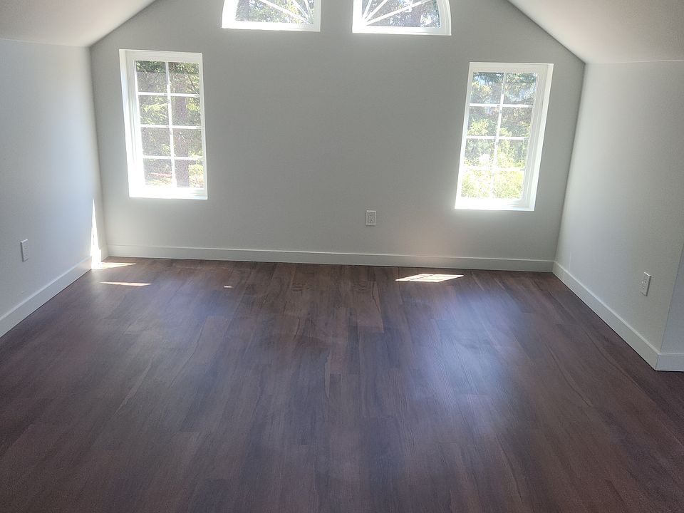 2nd image of 10395 SW Mount Adams Dr