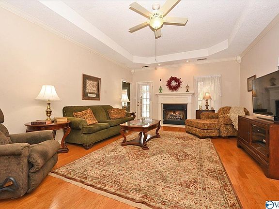 3rd image of 138 Lovvorn Ln