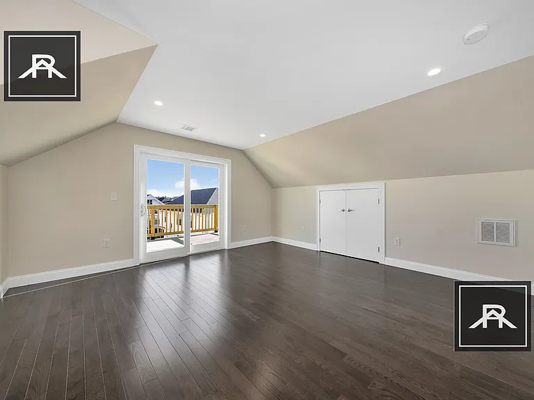 45 Wright Ave #2 — Photo 32