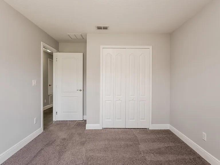 433 Bloomfield Dr — Photo 12