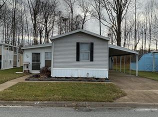 32 Lakeside Dr, Lima, OH 45804