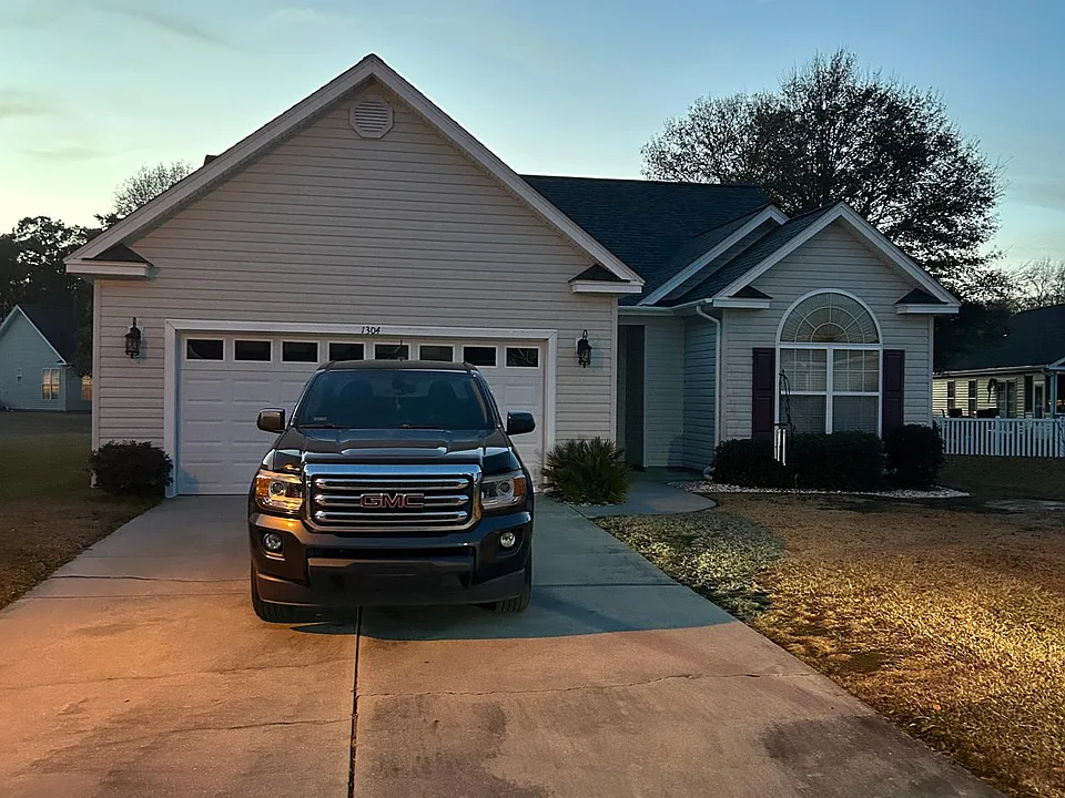 1304 Lars Ct