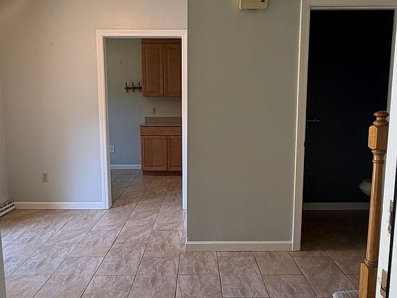 5th image of 16 Stallbrook Rd