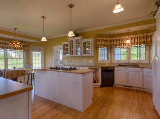 1223 Parks Rd, Oakland, MI 48363