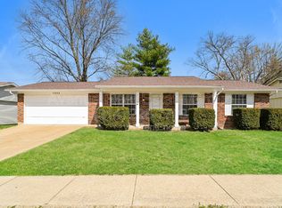 2203 McKelvey Rd, Maryland Heights, MO