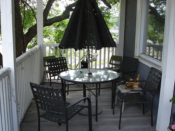 Front porch (2nd floor) *furniture not included*