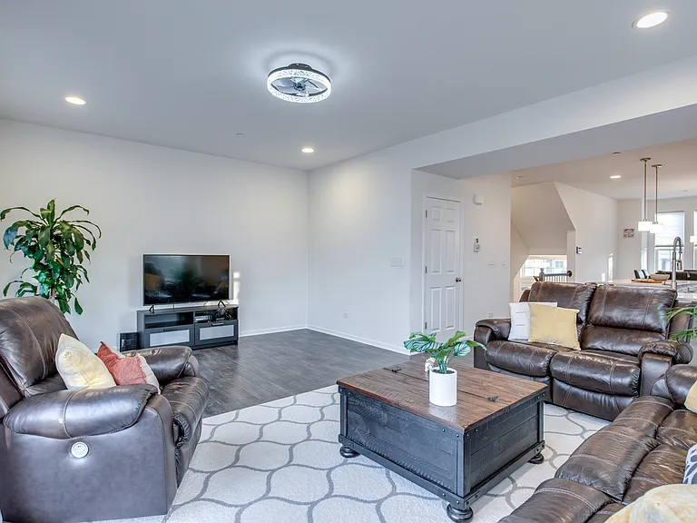 4477 Monroe Ct — Photo 3