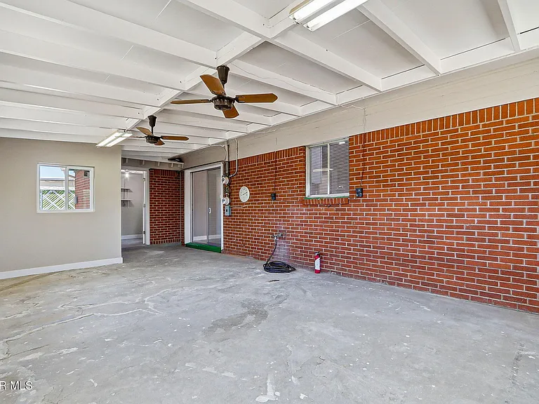 5704 Sage Ct — Photo 30
