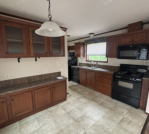 2nd image of 14 Edgewood Dr