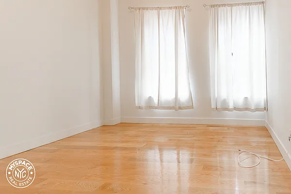 Rented by MySpaceNYC | media 45