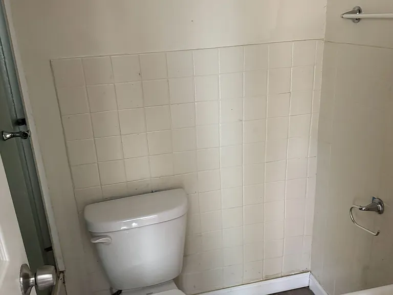 221 Atwood St — Photo 13