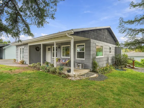 729 NE Locust St, Oakland, OR 97462