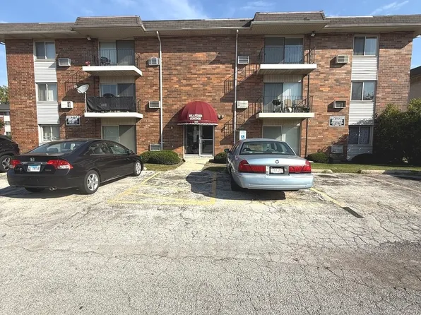 1925 Canal St APT 3D, Blue Island, IL 60406