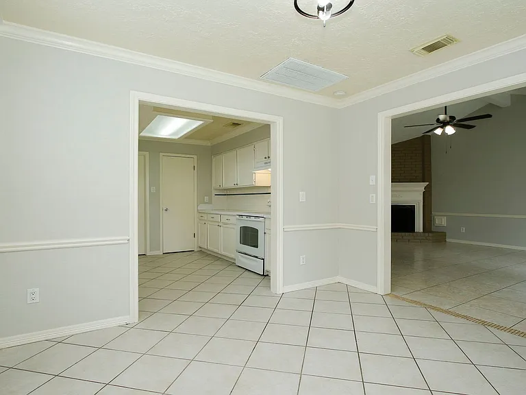 18531 Lippizaner Dr — Photo 10