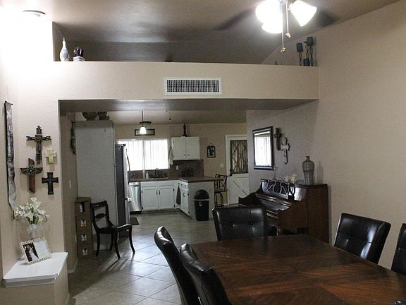 2nd image of 8281 N Firethorn Ave