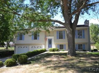 1150 Auborne Rd, Adrian, MI 49221