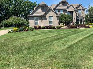 9106 Leeds Ct, Grand Blanc, MI 48439