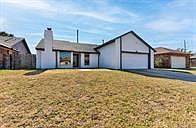 3rd image of 608 SW 133rd St