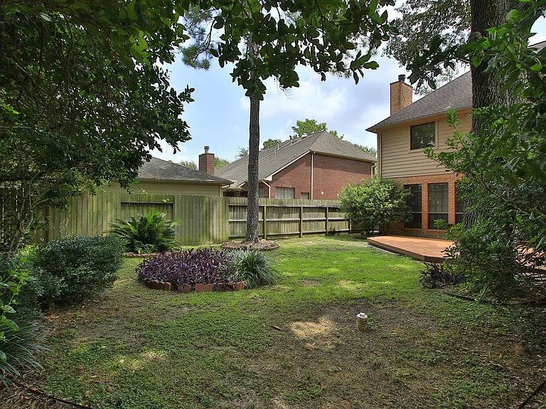 13618 Shadow Falls Ct — Photo 47