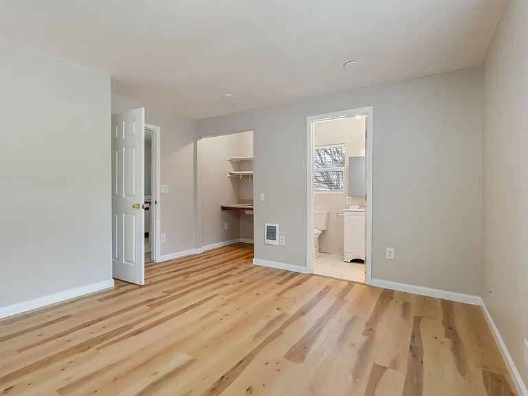 6028 NE Ainsworth St #D — Photo 2