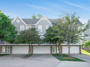 5558 Boston Ct, Johnston, IA 50131