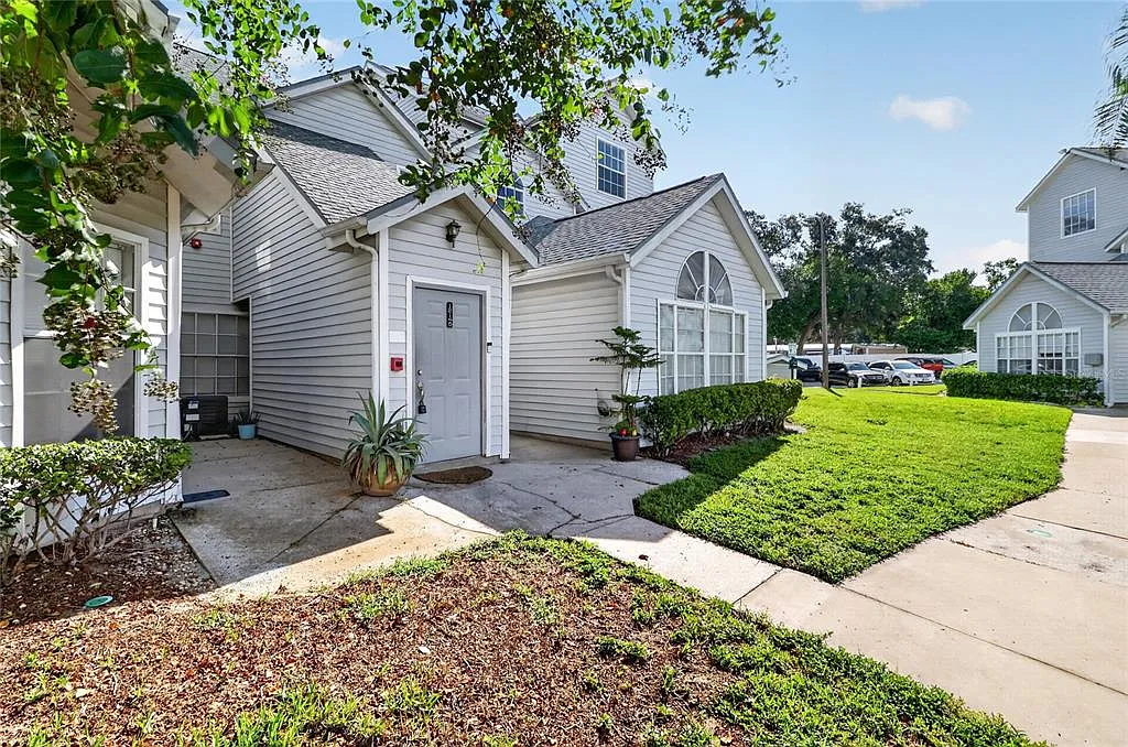 2 bed, 2.0 bath, 1492 sqft, $1,900 — Photo 3