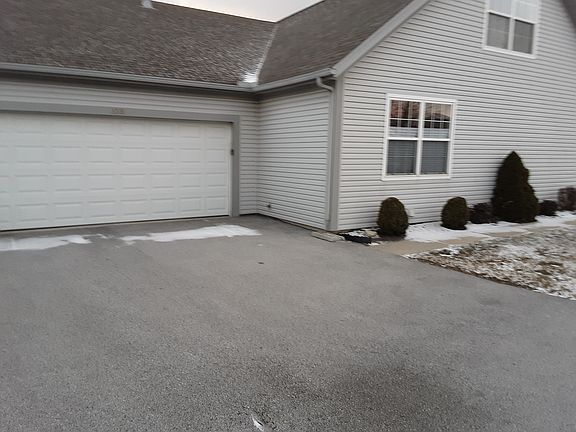 2nd image of 358 Stonegate Blvd