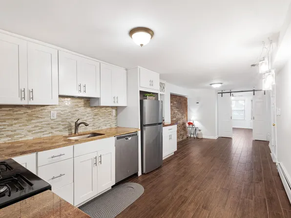 703 Park Avenue image 2 of 17