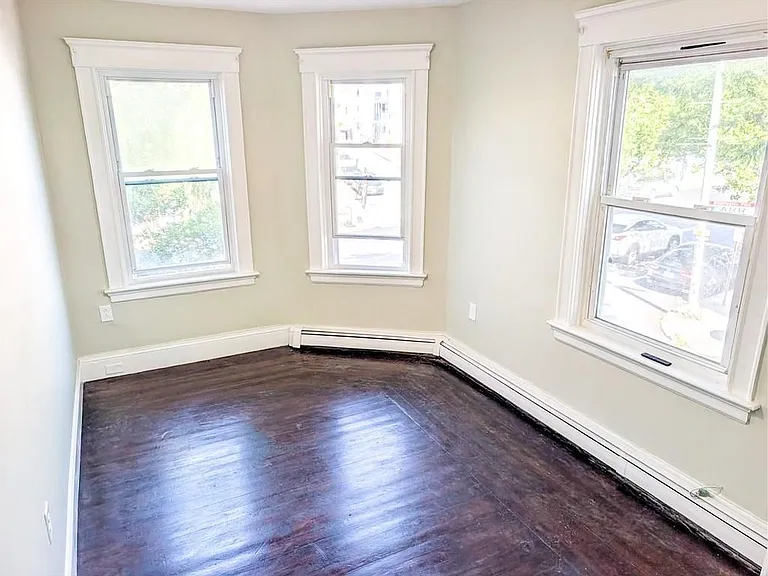 1375 Broad St #2F — Photo 3