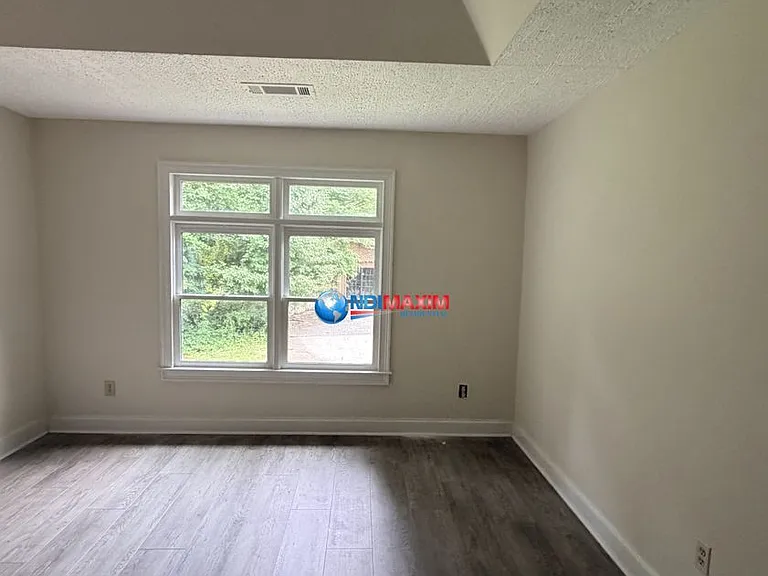 4520 Riverwood Cir — Photo 10
