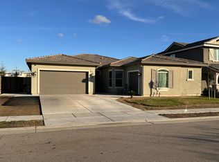 994 Ridge Creek Estates Way, Dinuba, CA 93618