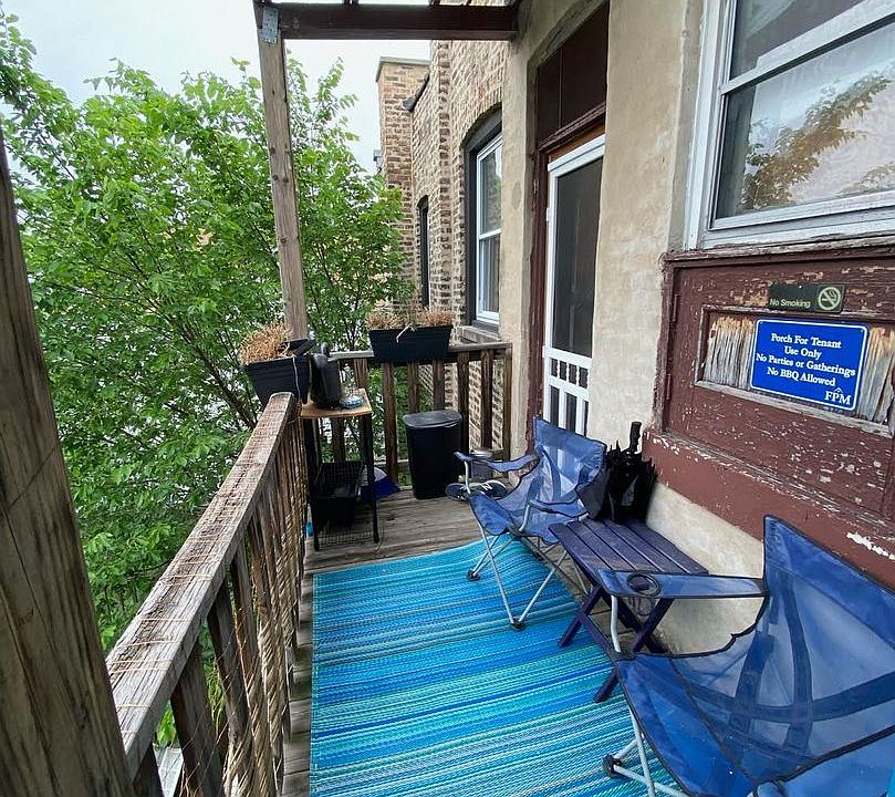1st image of 1753 W Ainslie St #3