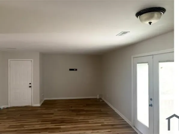 4904 Cotton Row NW Unit D, Huntsville, AL 35816