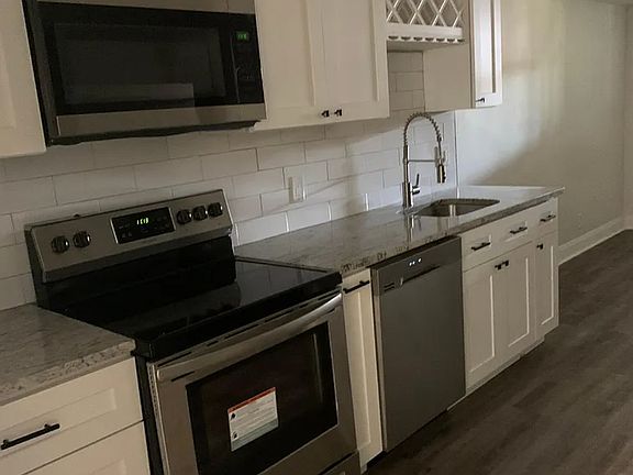3rd image of 2049 N Philip St