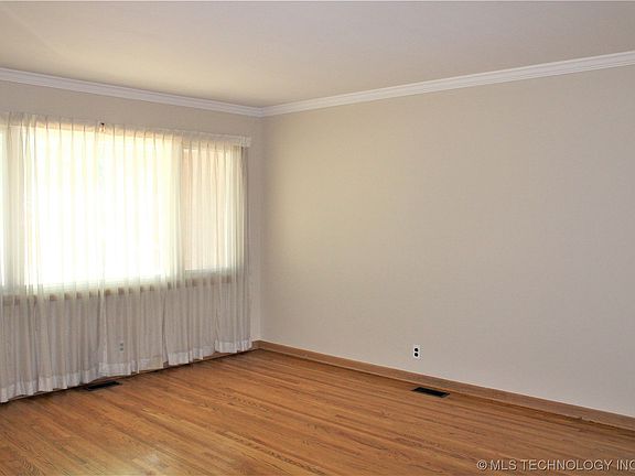 2nd image of 1721 S 74th Ave E