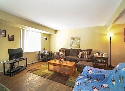 3rd image of 2902 Falcon Ave