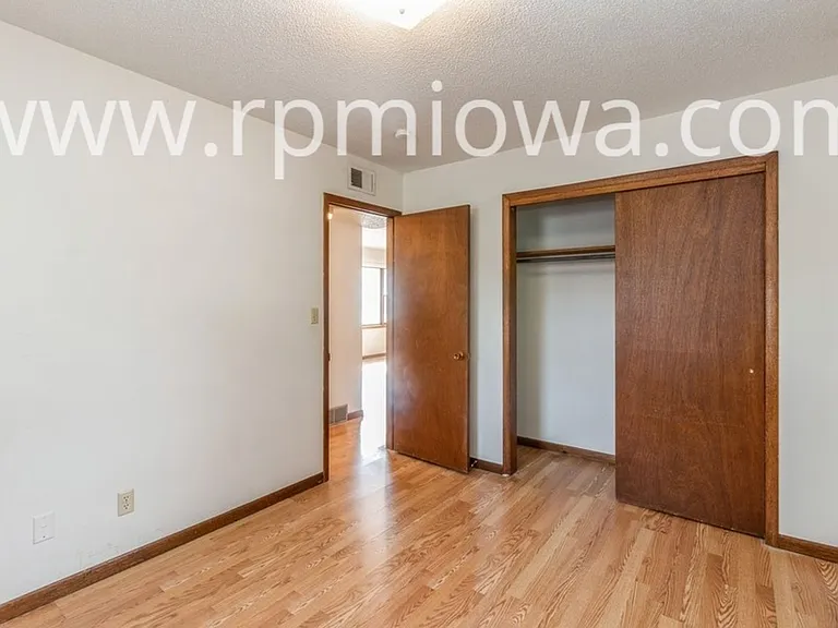 209 Todd Cir — Photo 8