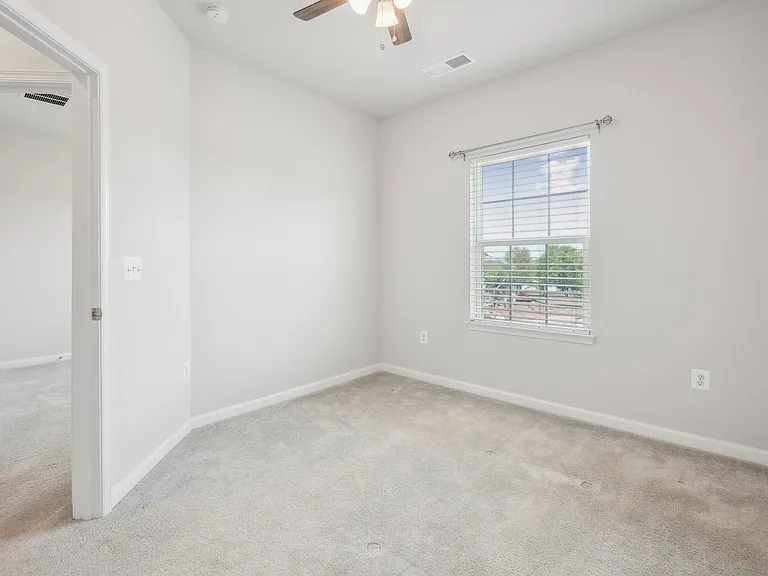 4502 Dale Creek Way — Photo 30