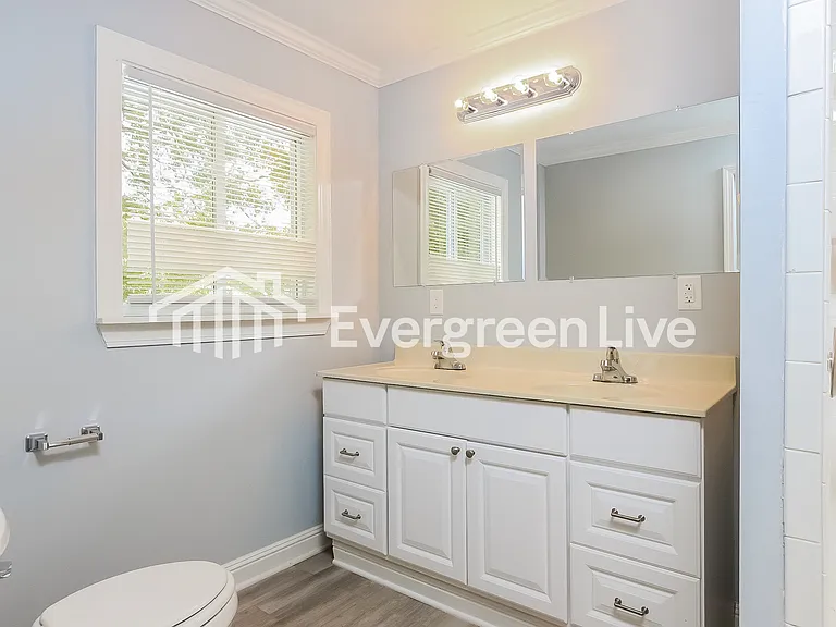 421 N Allen Rd — Photo 12