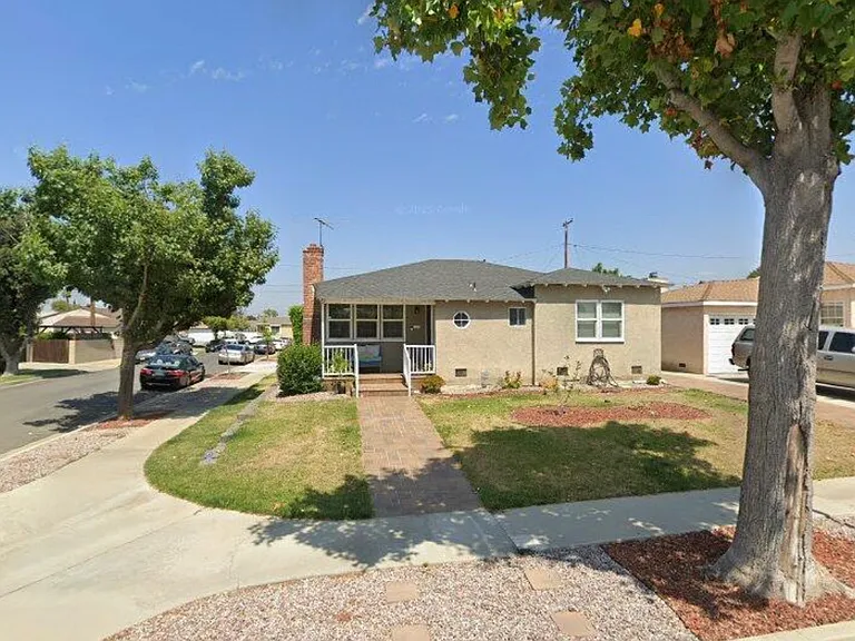 5837 McNees Ave — Photo 1