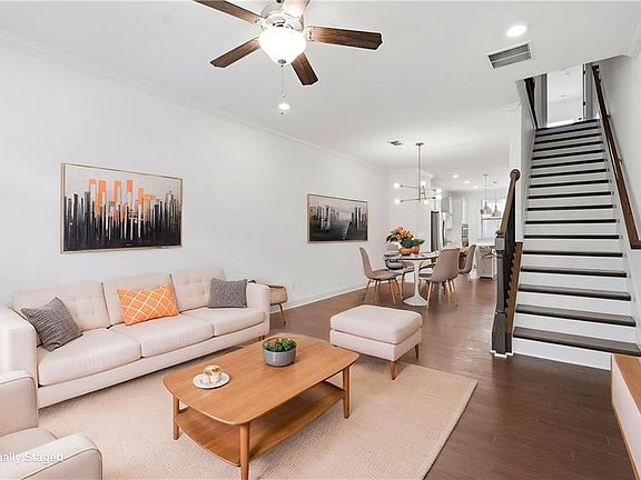 5th image of 2438A Figaro Dr