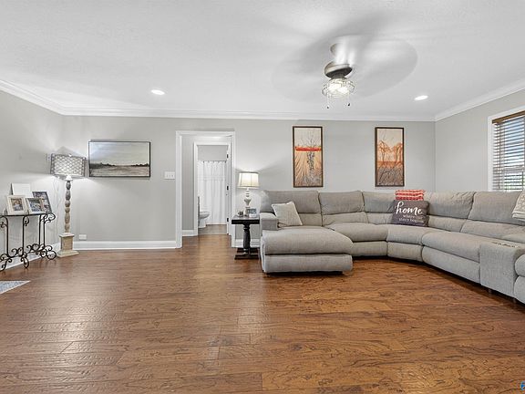 4th image of 591 Burton Loop Rd