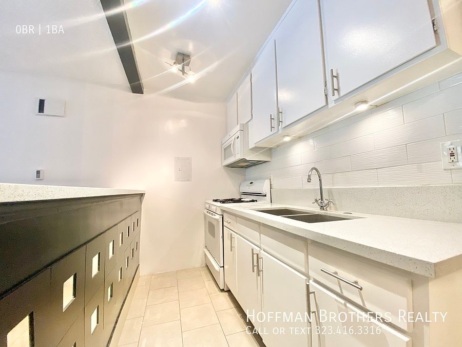1st image of 1315 N June St #119