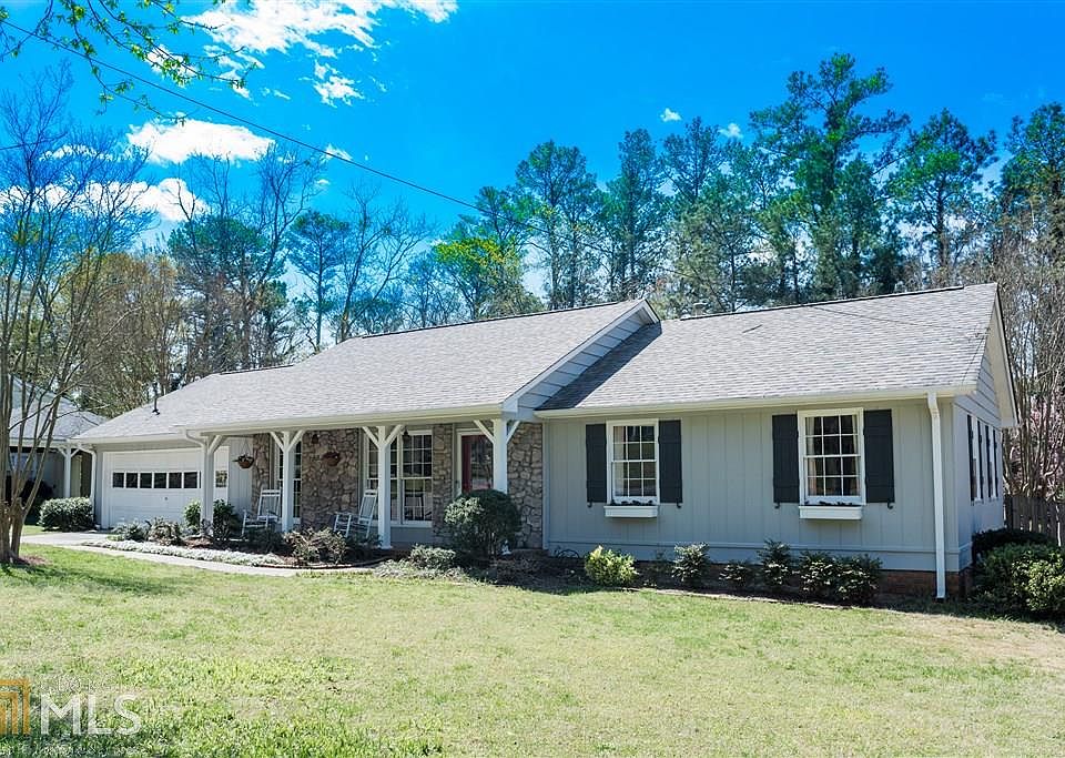 1st image of 320 Chapman Dr