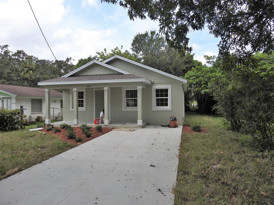 1st image of 2607 3rd Ave E
