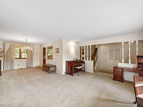 4th image of 18674 Stafford Dr