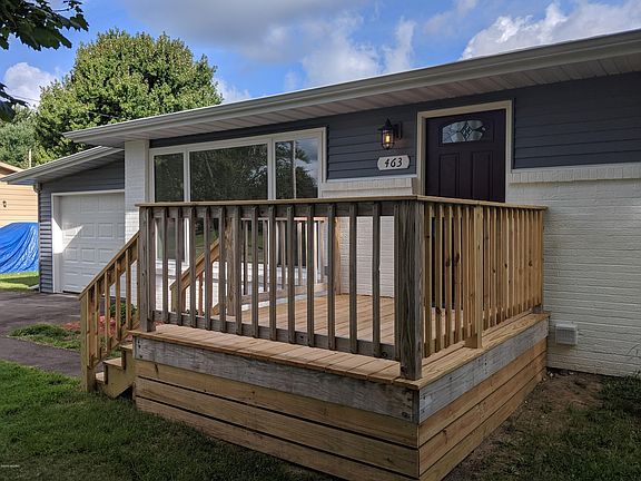 3rd image of 463 Waverly Dr