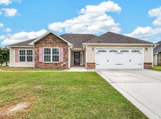 829 Dynasty Dr, Jacksonville, NC 28546