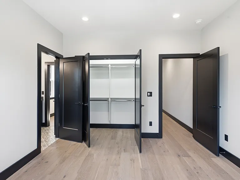 1712 Straightway Ave — Photo 36