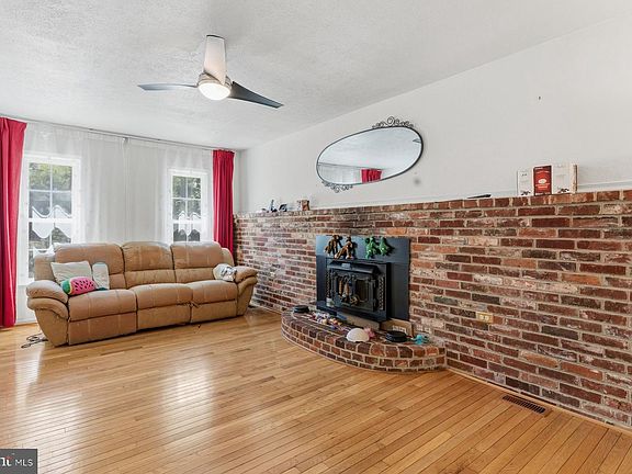5th image of 8931 Bluffwood Ln
